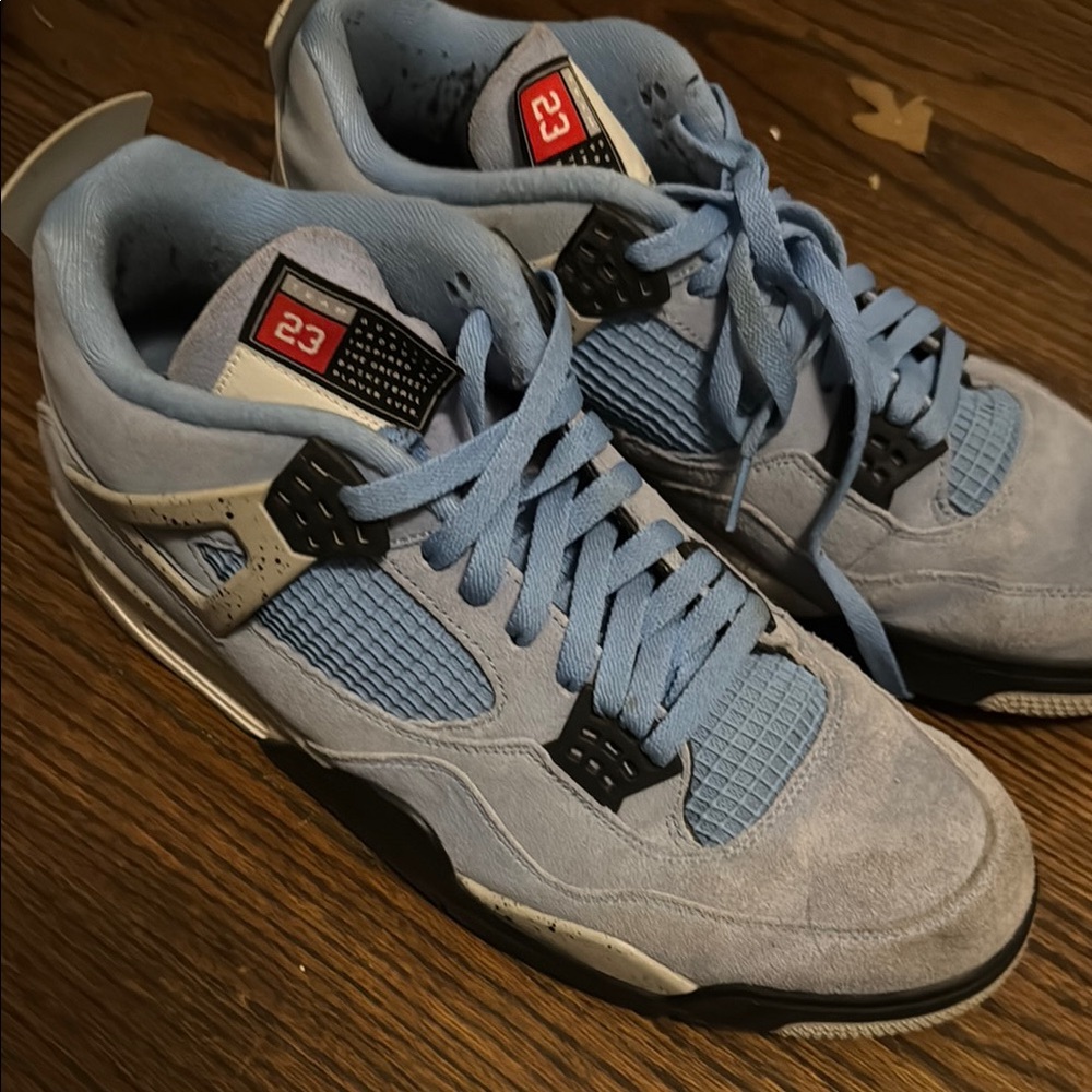 Jordan 4 university blue